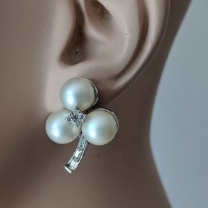 screw-back non-pierced earrings pearls crystal